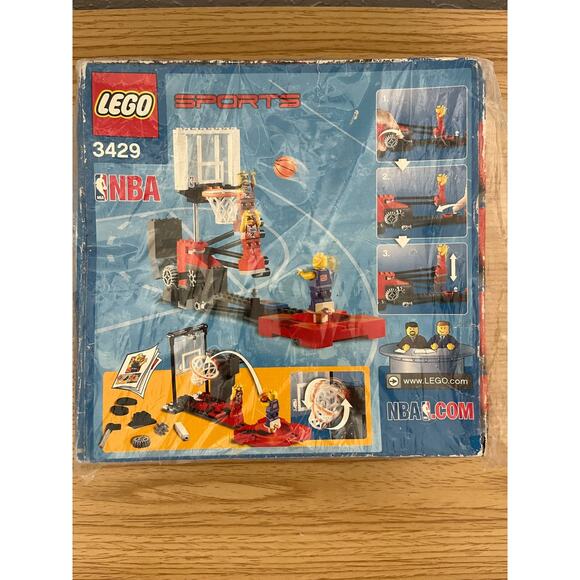 LEGO Sports: Ultimate Defense (3429) Retired - Picture 12 of 12